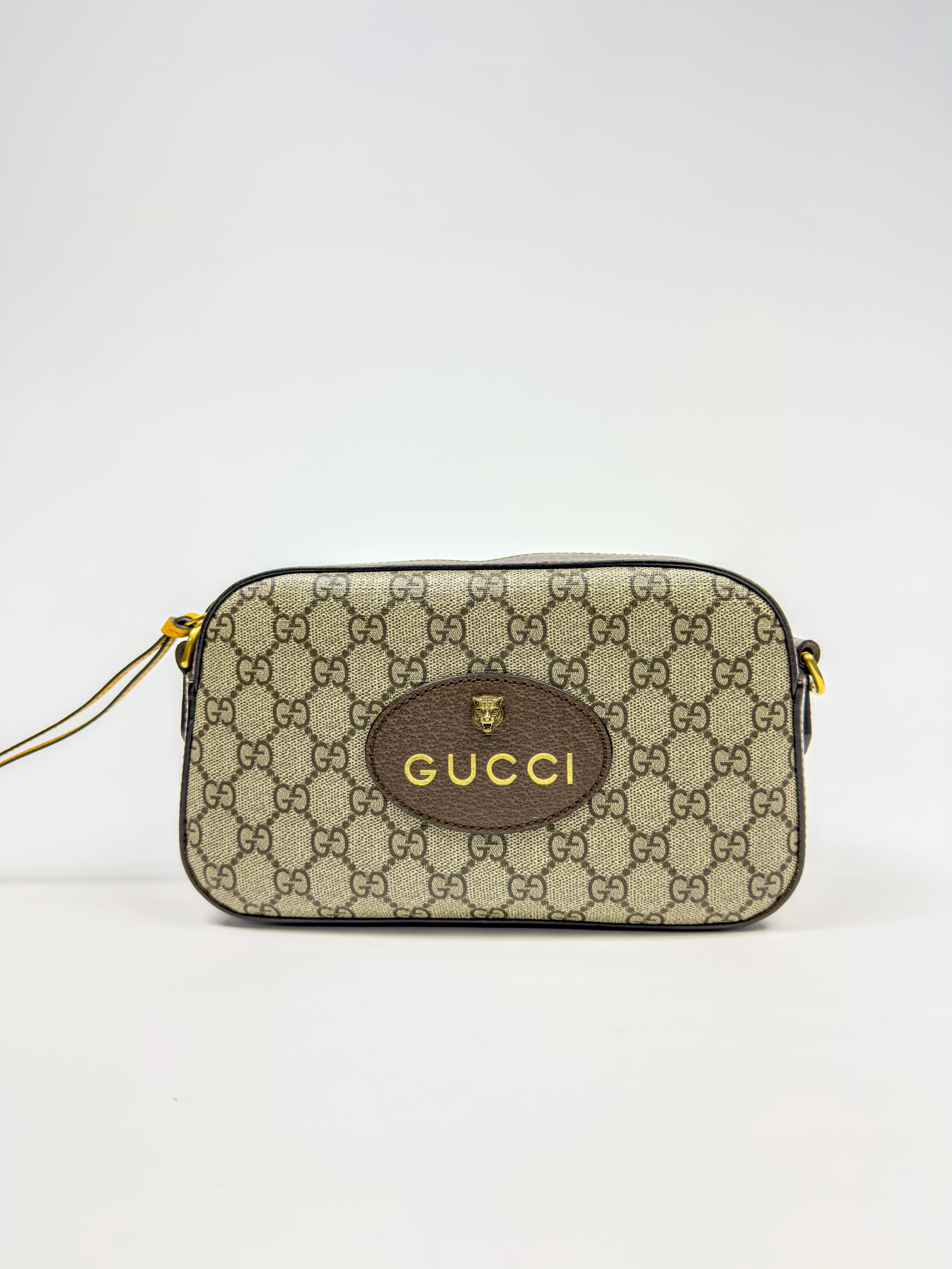 구찌 네오빈티지 GG 수프림 메신저 카메라 크로스백