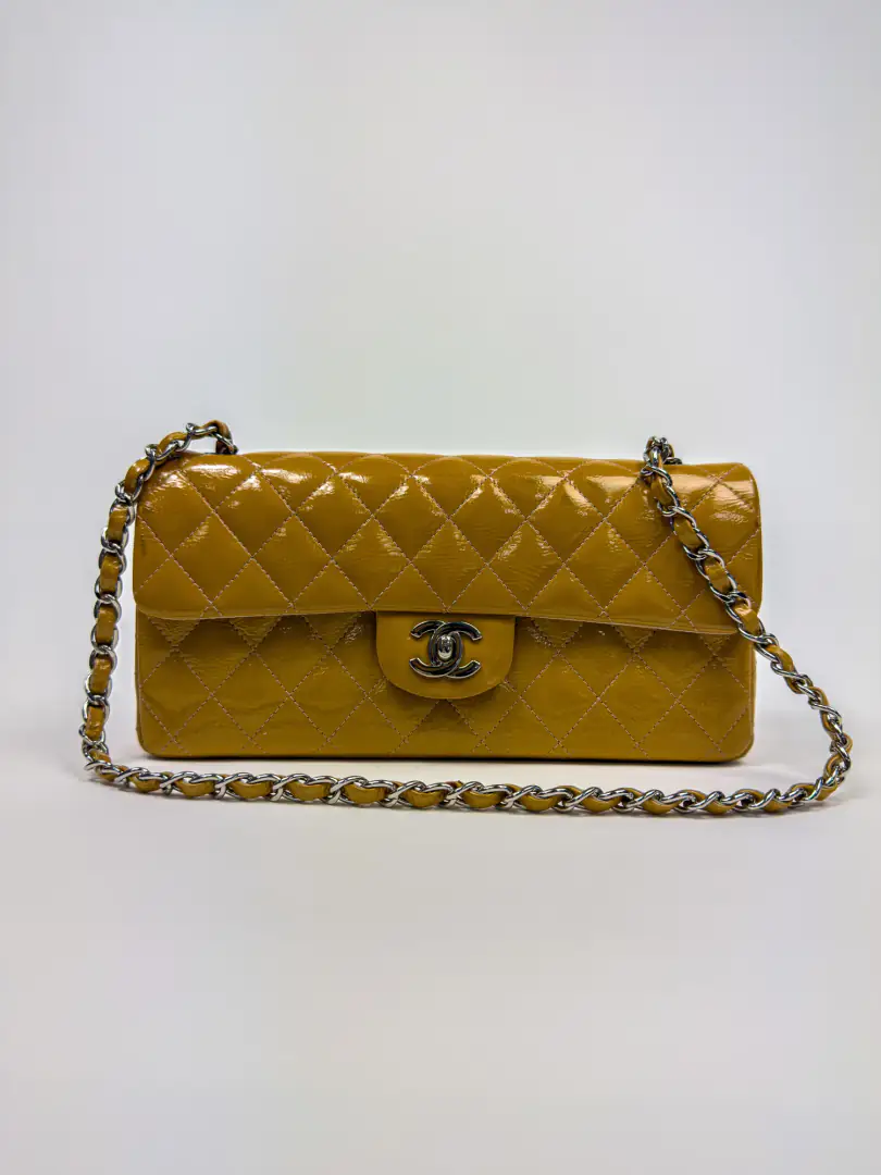 CHANEL 샤넬 클래식 옐로우 에나멜 11번대 A급 중고명품